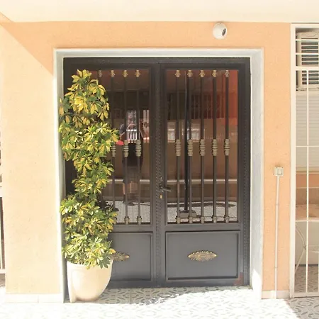 Apartamento Urbano Arregui * Torrevieja